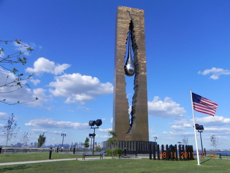 Монумент «Слеза скорби», Нью-Йорк, США